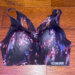 victoria sport bra. 34D